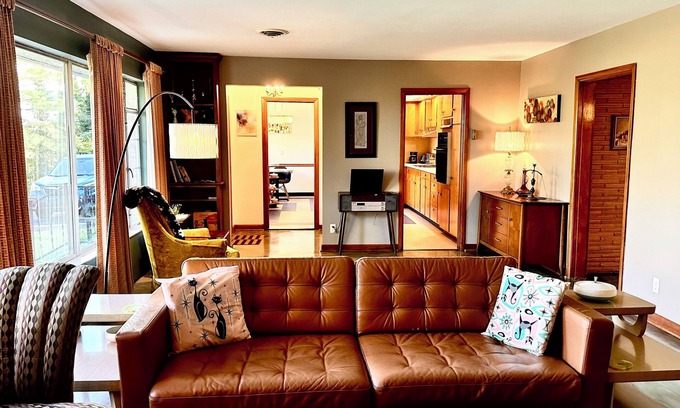 Logan Casa | Vintage Vibes! Mid century style with modern comfort.