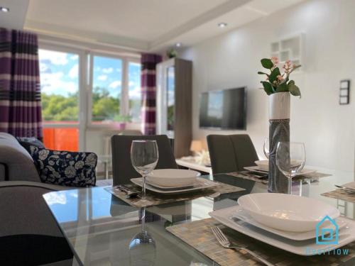 Siedlce Apartamento | Violet Apartment - 10 Min to Old Town Gdańsk,PKP & Shopping Mall
