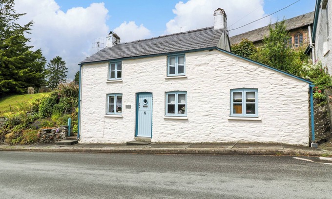 Llangammarch Wells Cabaña | VIOLET COTTAGE, pet friendly, character holiday cottage in Beulah