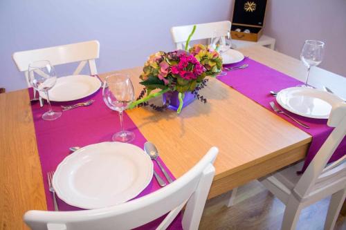 Vila Nova de Gaia Casa | Violet House your place to stay