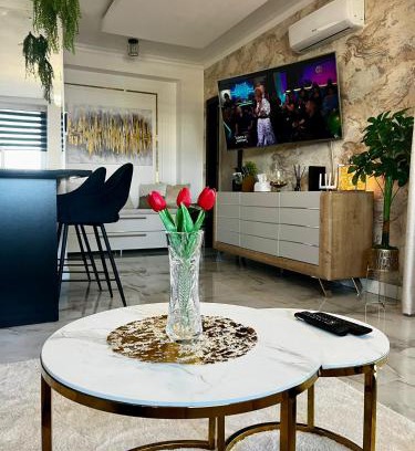 Nyiregyhaza Apartamento | Violet Suite