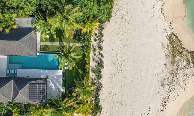 Jolly Harbour Villa | The Beach House