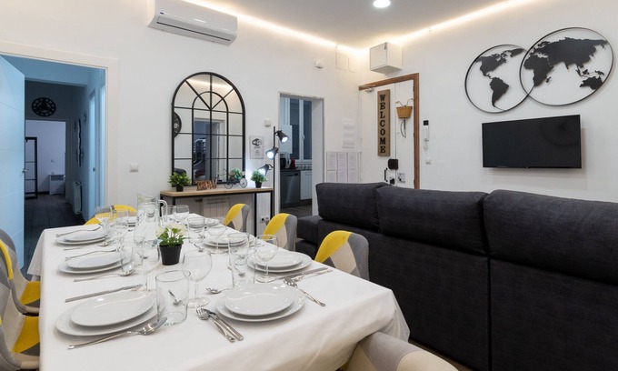 Embajadores Apartamento | vip CERVANTES, by MONARO*****