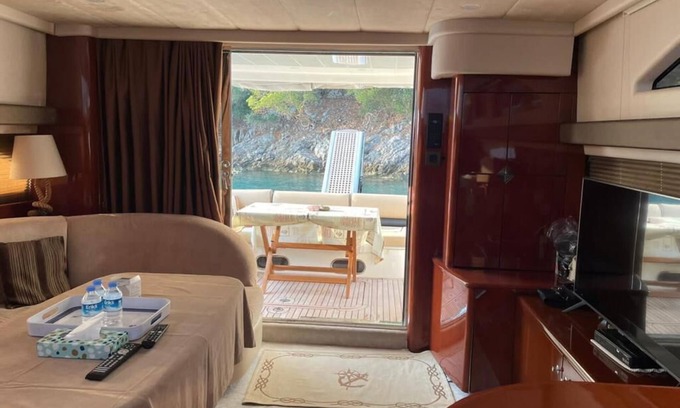 Alanya Alquiler De Eote | Vip charter on 50 ft yacht tailored to your dream vacation on Mediterranean !!!