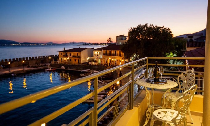 Gefira Mpania Apartamento | Vip Lepanto Port Suites