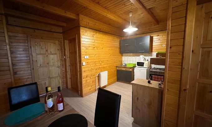 Felsotarkany Apartamento | Virág Apartman