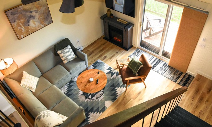 Blodgett Mills Casa | Virgil Mountain View