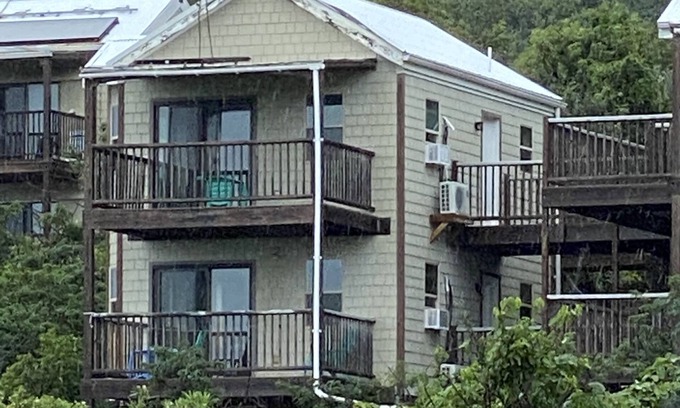 Johnson Bay Complejo | Virgin Island’s National Park Loding at Concordia Eco Resort