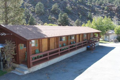 Bridgeport Cabina | Virginia Creek Settlement