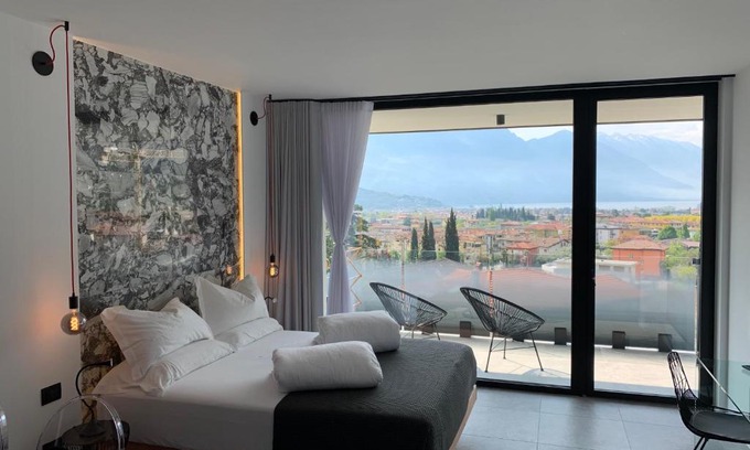 Riva del Garda Hotel | Visioni Lake View Boutique Rooms & Breakfast - Adults Friendly