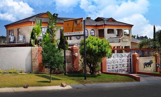 Emalahleni Casa | Visit Vakasha Guest Lodge 2