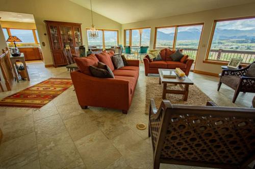 Salida Casa | Vista Grande Hot Tub Overlooking Salida!