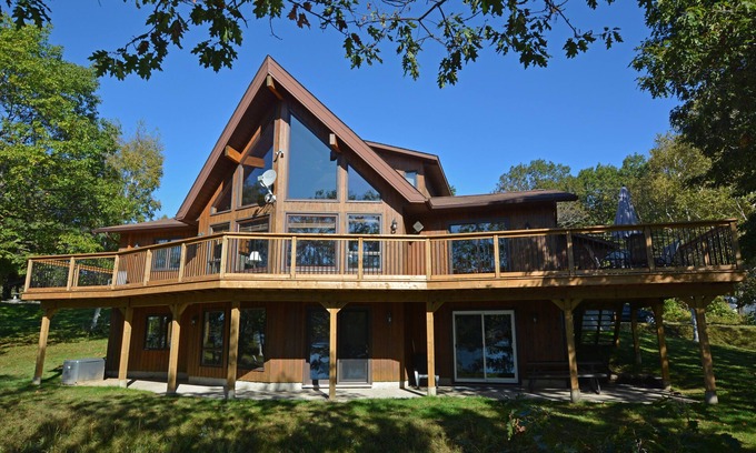 Katrine Cabaña | Vista Lakehouse