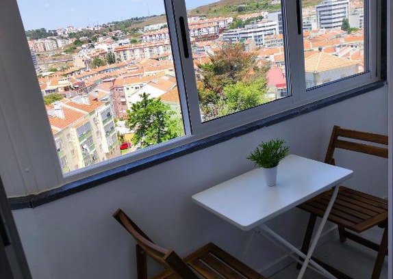Mina Casa | Vista Panorâmica Amadora