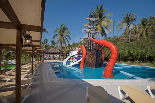 Colinas de Santiago Complejo | Vista Playa de Oro Manzanillo