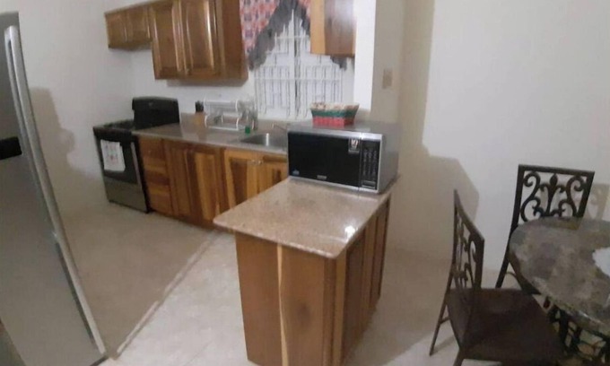 Windsor Casa | Vista Reggae Villa the Cheerful 2 bedroom Home
