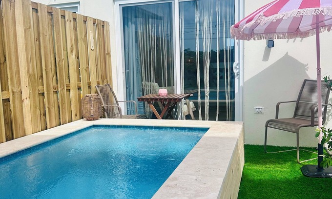 Camacuri Apartamento | Vistalmar Mini Studio in lovely Oranjestad with Private Plunge Pool, WiFi and AC