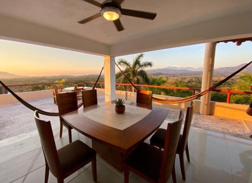 Ixtapa Apartamento | Vistas a las Montañas y al Mar I Condominio Las Calandrias I Alberca I Wi-Fi
