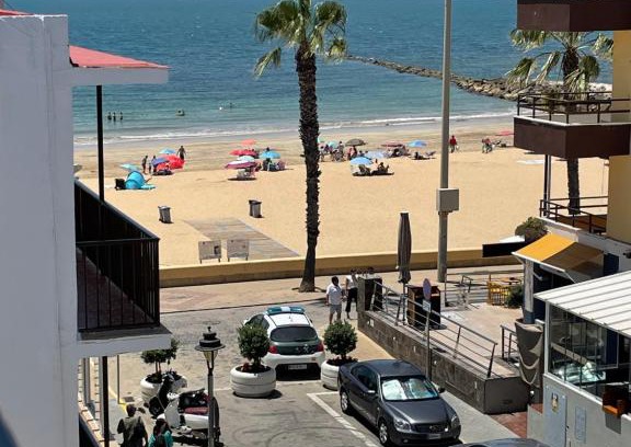 Chipiona Apartamento | Vistas al mar a 10 metros de la Playa de Regla PARKING GRATIS