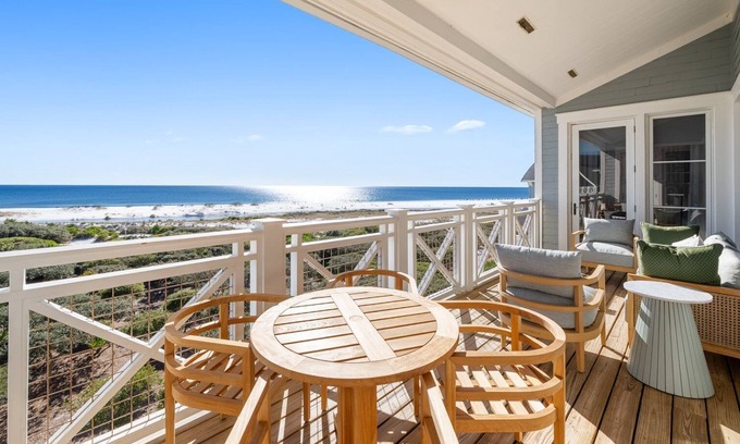WaterSound Beach Condominio | "Vitamin Sea" | Beachfront | 4 Bikes Included