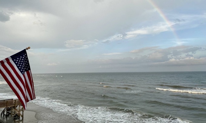 McCutcheon Field Condominio | Vitamin Sea l Cozy Ocean Front Condo with Stunning Views
