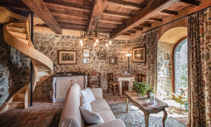 Castel Viscardo Villa | VITIANO MAISON DE CHARME