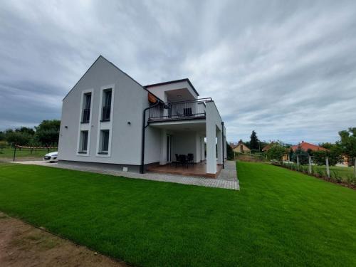 Balatonszarszo Apartamento | Vitorlás Apartman