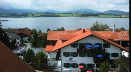 Hopfen am See Casa | Vitushöhle & Vitusfort Urlaub im Allgäu - Ferienwohnungen & Themenzimmer in Hopfen am See