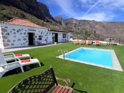 San Bartolome de Tirajana Casa | Vivelorural Abuela María 3, garden & pool