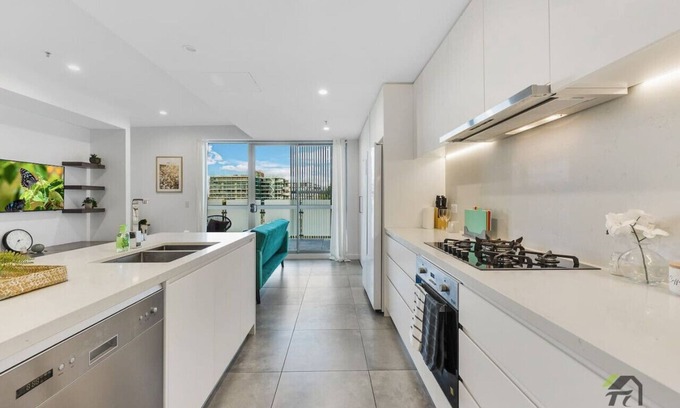 Mascot Apartamento | Vivid Condo in mascot 2B1B