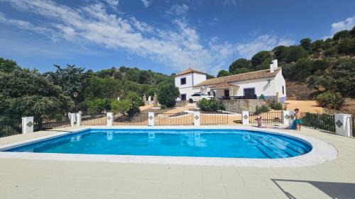 Andújar Chalet De Esquí | Vivienda en Sierra de Andújar Viña La Serreta