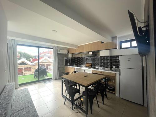 Villa Carlos Paz Apartamento | Vivisierras, Piso 3 frente al lago, centro Villa Carlos Paz, 2 dormitorios, 2 baños, pileta privada, premium