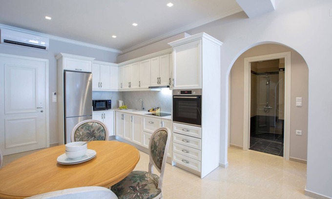 Nidri Casa | VK Luxury Suites - Private Parking - Adults Only
