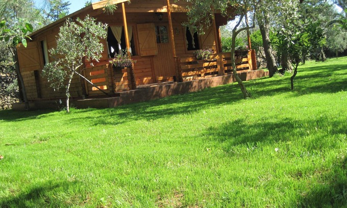 Capaci Chalet De Esquí | Villa cerca del mar, jardín verde, barbacoa, aire acondicionado, parking.