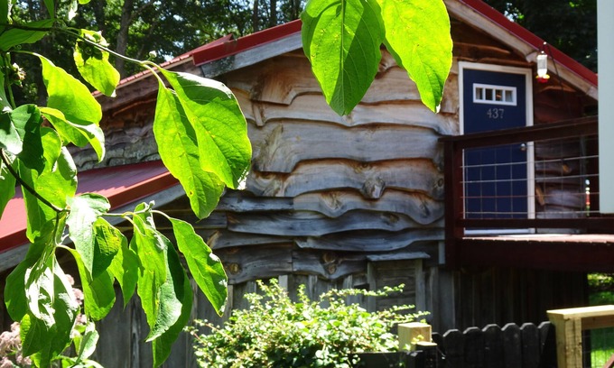 West Jefferson Apartamento | Cozy mountain cottage, 5 minute walk to downtown West Jefferson.