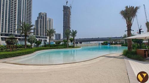Madinat Zayed Apartamento | Vogue Rosewater Two Bedroom Apartment at Dubai Creek Harbour with Balcony and access to Pool, Gym, Kids Area and Near Shopping