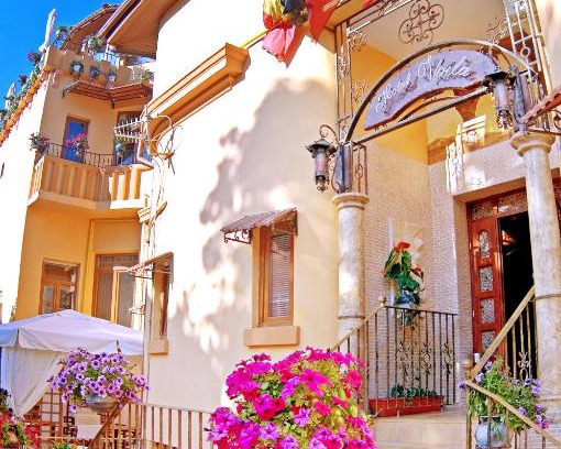 Old Town Casa | Voila Inn
