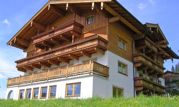 Konigsleiten Apartamento | Voithofer by Interhome
