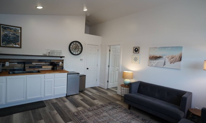 Homer Casa | Volcano Views & Relaxing Sunsets - Homer Guest House