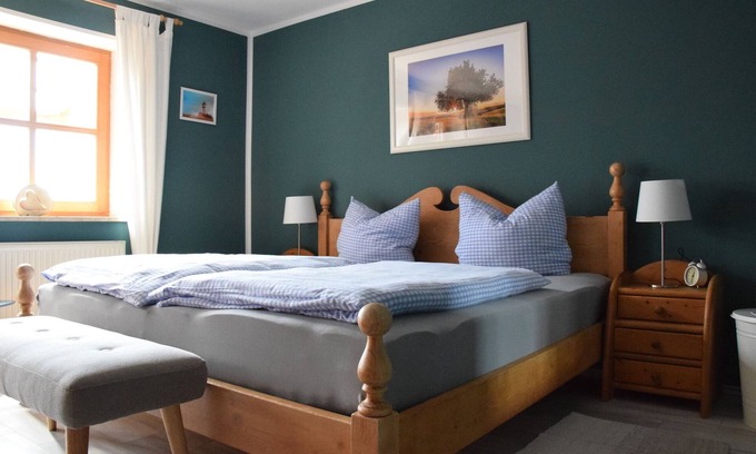 Stockheim Apartamento | Apartamento totalmente equipado con habitaciones luminosas y balcón soleado.