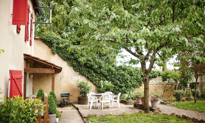 Volnay Casa | La casa de Charlotte: Volnay