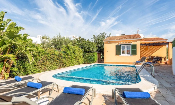 Cap d'Artrutx Villa | Vora de la Mar - Tres Habitaciones Villa, Capacidad 6