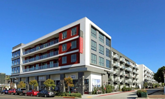 Grantville Apartamento | Vora Mission Valley East– Elegant 1BRs with quartz kitchen and resort-style pool
