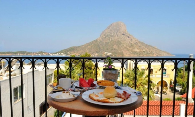 Mirties Cama Y Desayuno | Vouros Palace