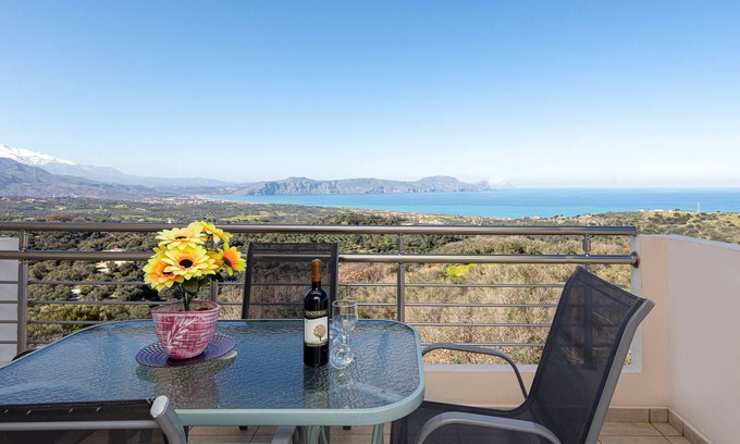 Filaki Apartamento | Vourvahis Seaview Apartment in Karoti