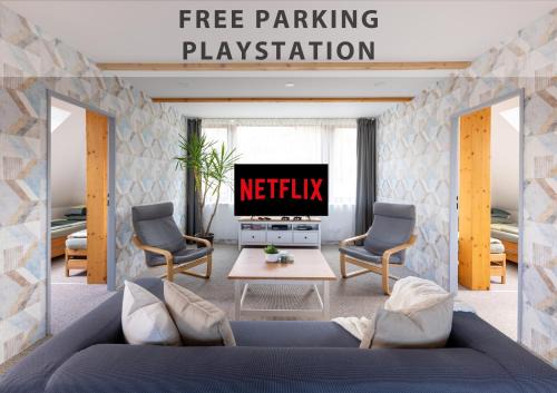 Prague 13 Apartamento | VOUSATÁ DÁMA - PS3 - Parking free