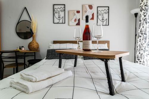 Thessaloniki Apartamento | VPG Minimal Studios Traveller3