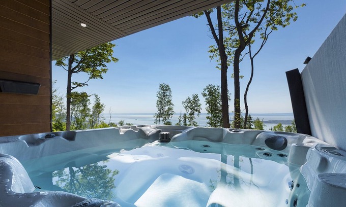 Saint-Joseph-de-la-Rive Chalet De Esquí | Vrbo Property