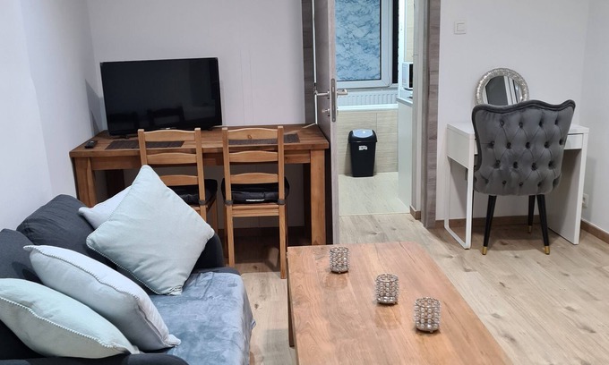 Dampremy Apartamento | Vrbo Property