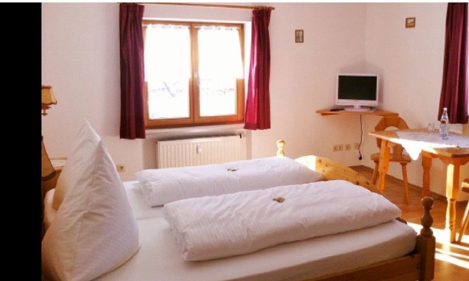 Ettal Apartamento | Vrbo Property